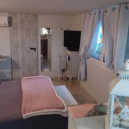 Проживание в семье La Tuiliere *