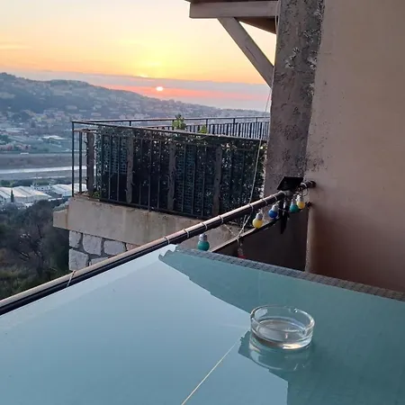 Homestay La Tuiliere Saint-Laurent-du-Var
