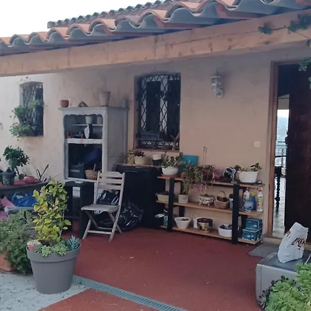 Проживание в семье La Tuiliere *