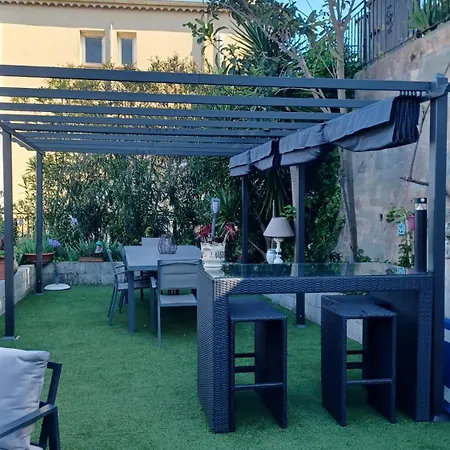 Проживание в семье La Tuiliere Сен-Лоран-дю-Вар