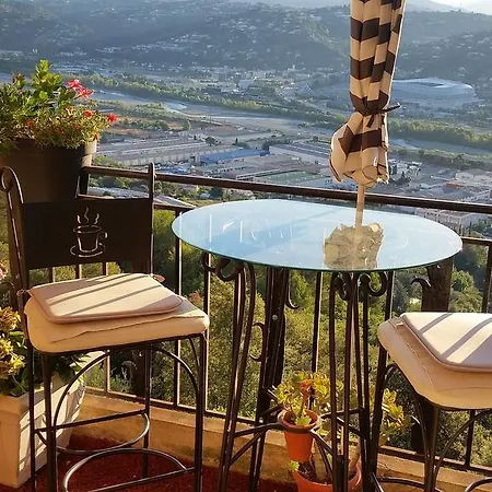 La Tuiliere Сен-Лоран-дю-Вар