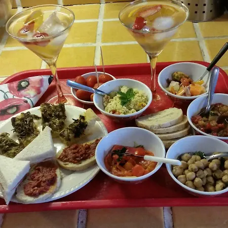 La Tuiliere Homestay Saint-Laurent-du-Var